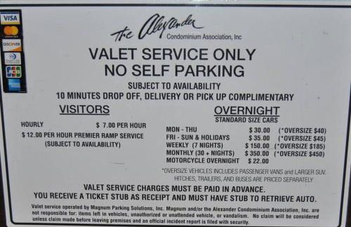 Ocean front 2 Bedroom and 2 Bathroom apartment at The Alexander Resort - Foto 23