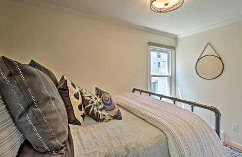 Updated Home with Patio Half Mile to West Point - Foto 20