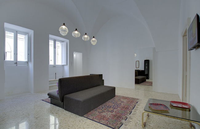 Lovely70-Style PATIO - Photo 9