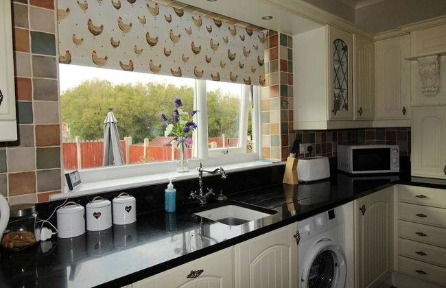 Dryden House - Photo 6