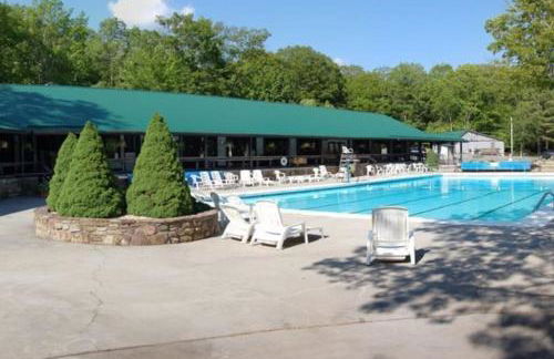 River Run Cottage Modern 2BR Waterfront Retreat in Linville Land Harbor - Foto 37