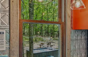 River Walk Cottage - Hot Tub - Pet Friendly - Swing - Screen Porch - River Access - Fire Pit - Wifi - Grill - Deck - King Bed - Foto 19