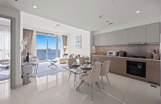 YOUR STAY Apartments Luxury Beachfront Living - Photo 15