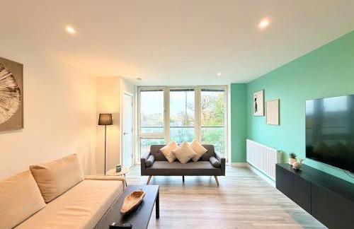 Modern and Spacious 3BR Flat W Balcony - Sleep 12 - Foto 1