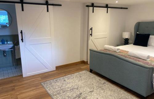 Wood Lodge - Photo 11