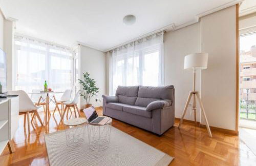 Charming Coastal Apartment Steps from the Beach - Foto 10