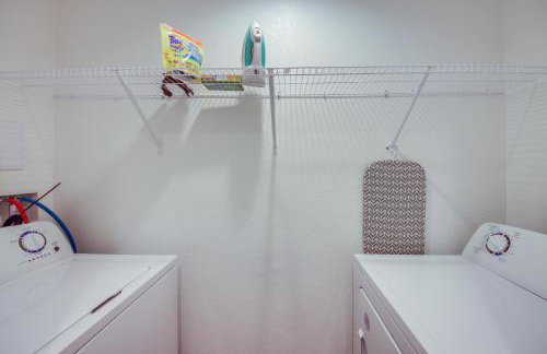 LaBelle Apartment, Close to Parks! - Photo 21