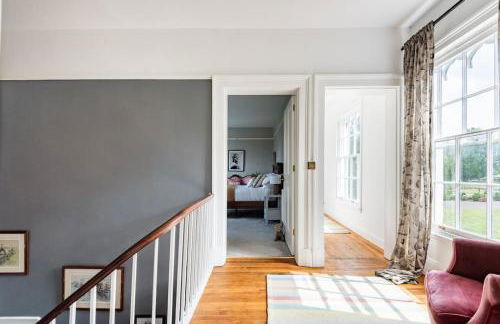 Cotswold Cheltenham, whole house with hot tub - Photo 26