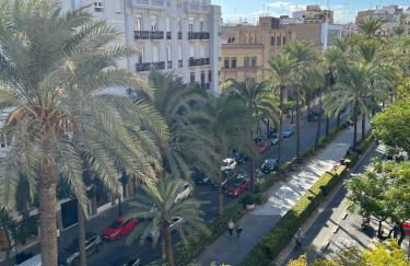 Stylish & Cozy Flat in heart of Eixample, Valencia - Photo 1