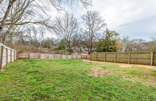 Historic East Nash Sleeps 6 - Foto 22