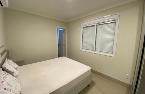 Apartamento com piscina em quatro ilhas - Foto 24