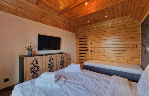 LK Mountain Residence domki i segmenty z prywatnym jacuzzi, sauną i widokami na góry i jezioro - Foto 79