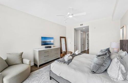 Harbor Island Beach Club - Luxury Waterfront Apartments with Views Pool Dock Private Beach Access - Photo 20