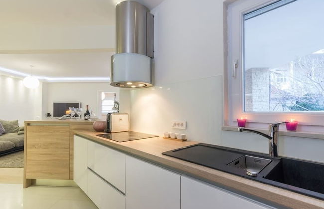 Luxury Villa White Rose with the Pool - Foto 17