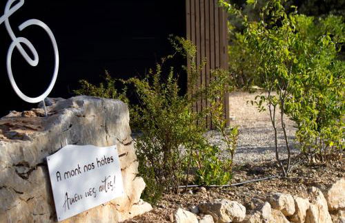 À mont nos hôtes 2 - Foto 23