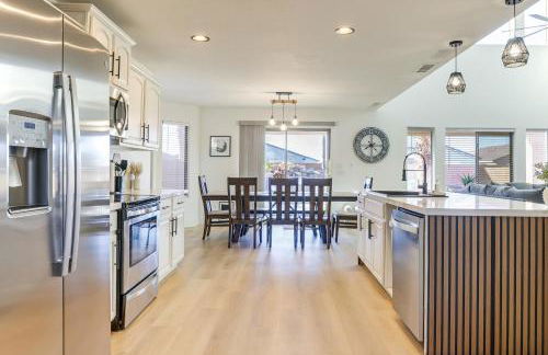 Spacious San Tan Valley with Private Outdoor Oasis - Foto 4