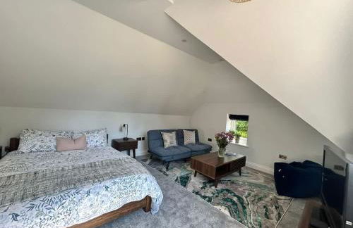 Goring River Retreat with Gym and Wellness Area - Photo 11