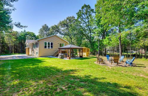 Ice Fish and Snowmobile! Home 2 Mi to Petenwell Lake - Foto 1