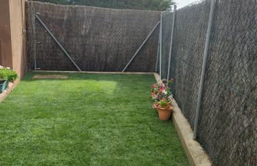 Lovely little house with garden and pool - Photo 7