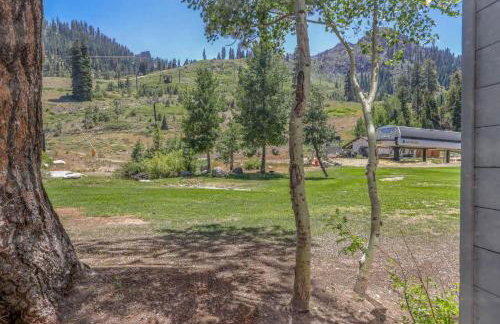 Palisades Tahoe Lodge Rentals Studio #143 - Foto 12