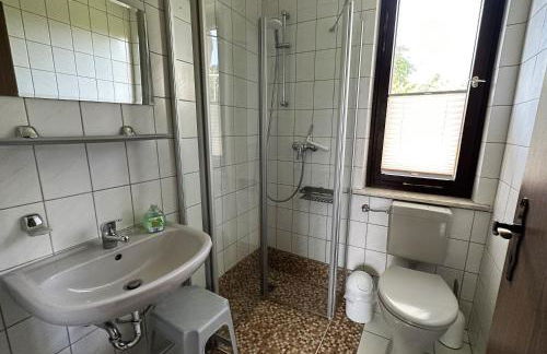 Ferienhaus am See auf großem Grundstück, Kaminofen - Foto 21