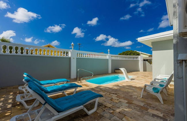 3BR Home w Pool in Downtown 5min Walk 2 Beach - Foto 21