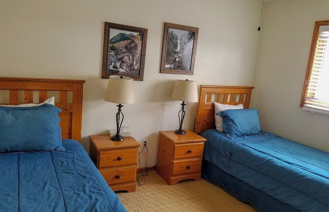 Cascade Three Bedroom Three Bath C03 - Photo 4