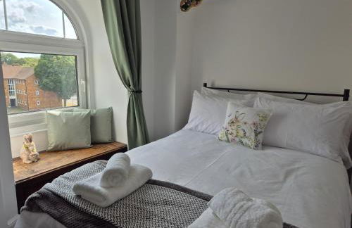 2 Bed Maisonette with Sofa Bed - Ideal for Groups #26C - Foto 60