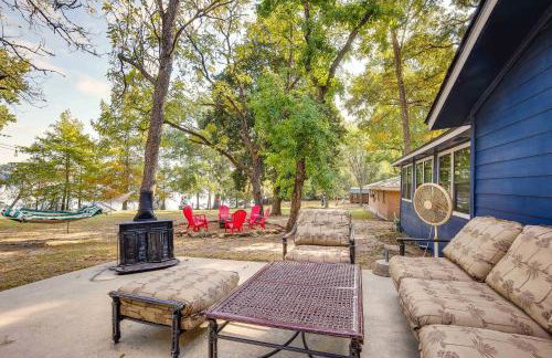 The Whacky Shack Family Cabin with Fire Pit! - Photo 31