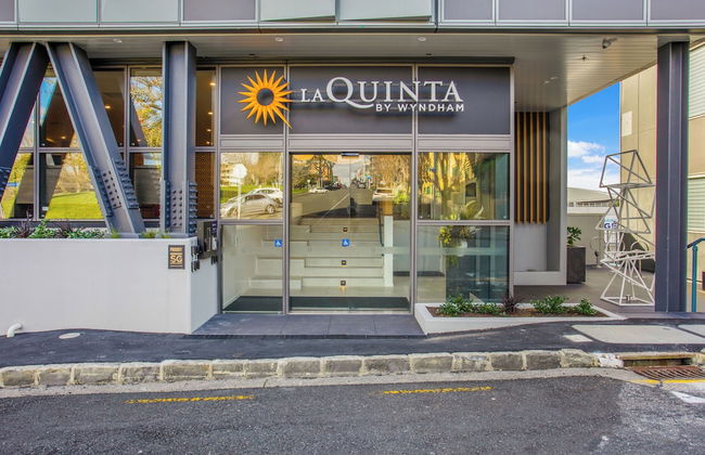 Augustus Harmony Apartment with Parking - Foto 25