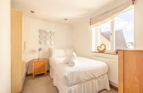 Spacious 6 Bedroom House in Maidenhead Windsor - Foto 4