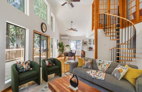 Riverfront w Cedar Hottub, Sauna, Movie Theatre - Photo 62