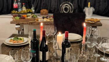 Farmhouse Retreat with Hot Tub, Pool, Horses, Games Room, Free Car Park, Only 45 min from Oxford Circus - Foto 5