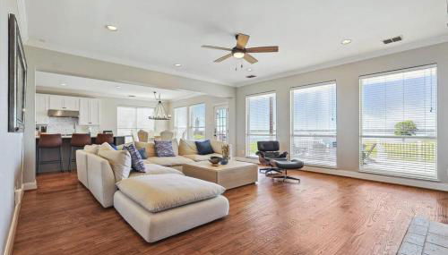 The Best of Lakeside Living - Luxury at its Finest - Foto 3