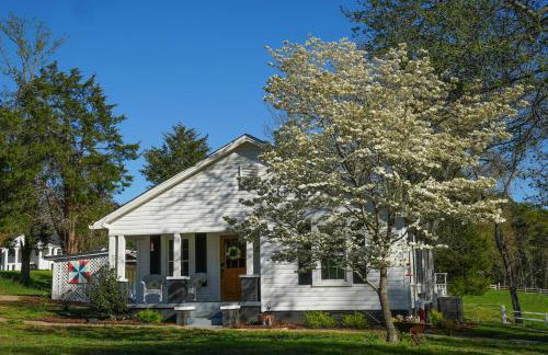 In the Woods by a Pond! Sugar Ranch Guest House! - Foto 58