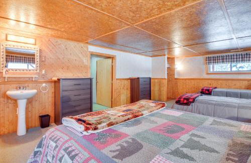 Pond and Snowmobile Trails On-Site Errol Escape! - Foto 17