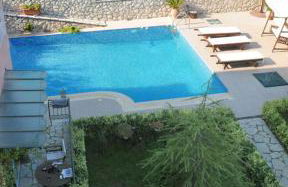 Pirofani Villa Apartments - Photo 45