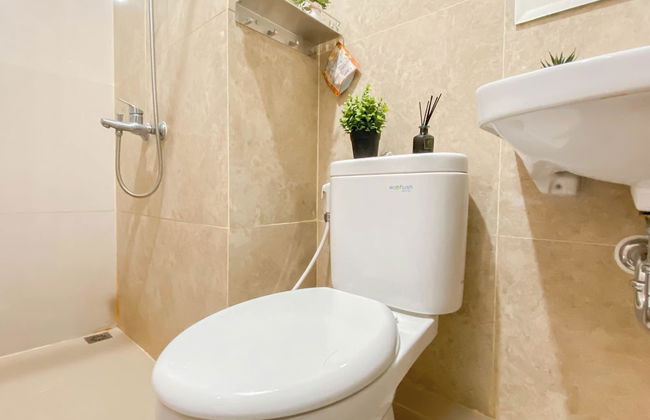 Good Place And Spacious Studio Transpark Cibubur Apartment - Foto 22