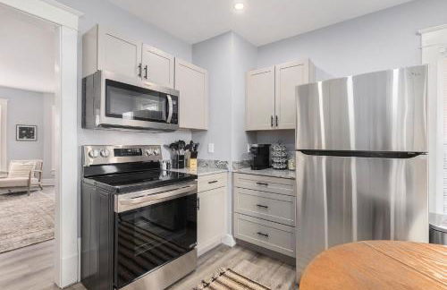 Remodeled Washer Dryer Mins to Beach & Downtown - Foto 21