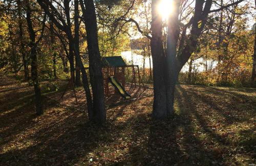 Stunning Cabin Getaway Surrounded by Towering Pine Trees in Walker, Minnesota - Foto 13