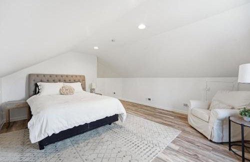 Renovated 1950s Barndominium Pet-Friendly & Modern - Foto 20