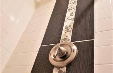 The Plaza - An Irvie Home w Summer Pool - Photo 16