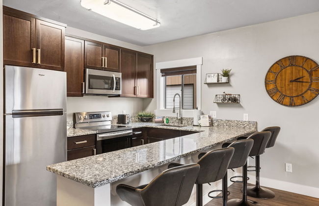 The Yellowstone Hideaway Unit B - Photo 13