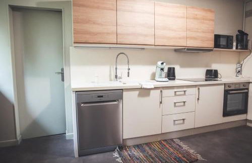 Grand appartement rénové, tout confort - Foto 2