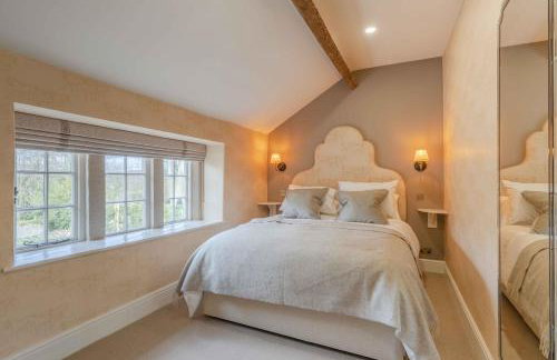 The Entire Coach House at Middleton Hall, Three Bedroom Holiday Home - Photo 23