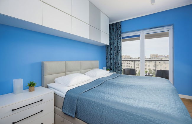 Apartment With Terrace by Renters - Photo 3