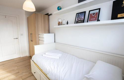 GuestReady - Modern stay in Bispham House - Photo 21