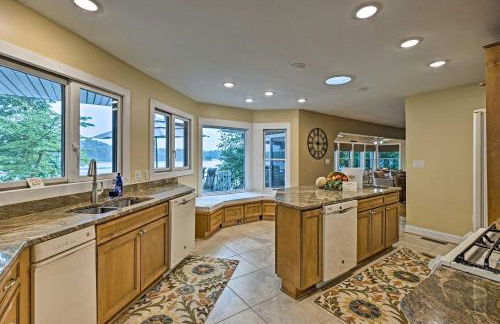 Riverfront Paradise with Hot Tub and Pool in Kinsale! - Foto 9