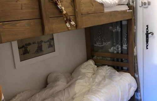 Studio Familial aux Gets - Balcon Sud, Proche Télécabines et Skis, Parking et Confort Inclus - FR-1-671-254 - Foto 2