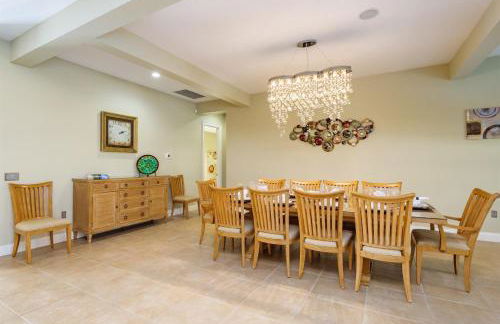 Luxury Mansion Pool Hot Tub Theater Outdoor Kitchen BBQ GM RM 2 Miles Disney - Foto 16